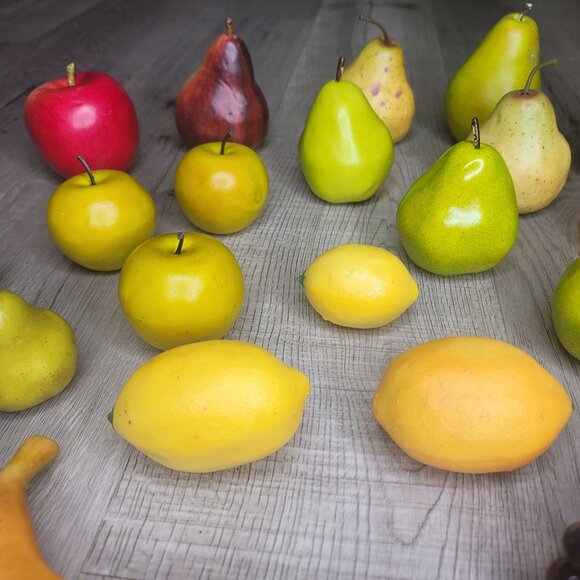 Large Assortment Of Artificial Fruits Including Apples Pears Lemons & Grapes - Picture 12 of 16